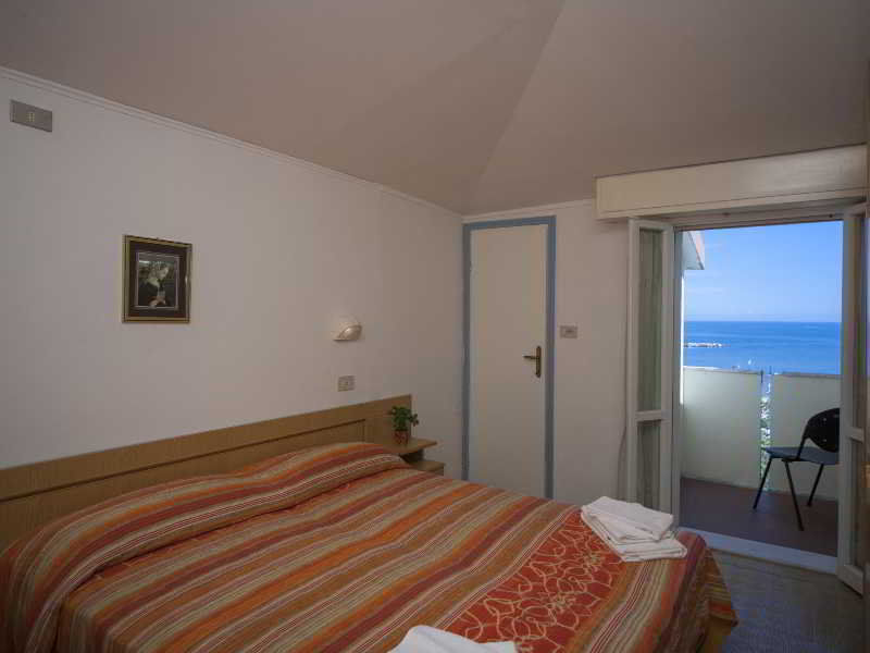 Hotel Rosa Rimini Extérieur photo